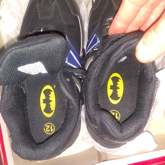 🎉HP🎉New Kids Batman Sneakers - Picture 4 of 13